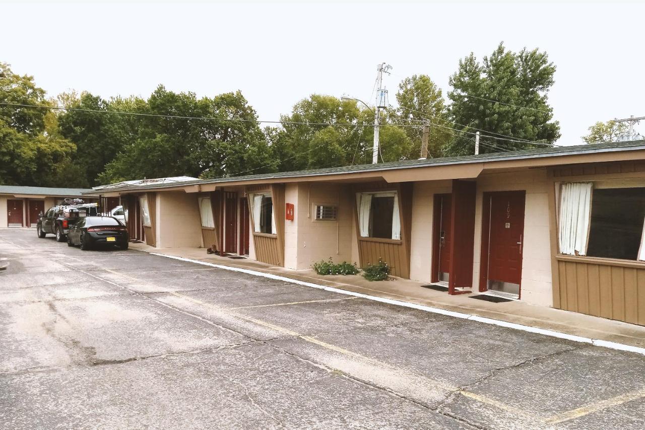 Blue Way Inn & Suites Winfield Exterior foto